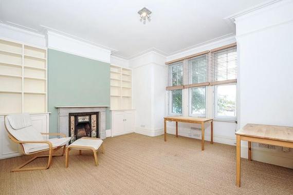 2 bedroom Flat for s...